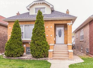 5524 W Roscoe St, Chicago, IL 60641