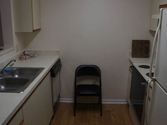 5th image of 5028 Belle Chase Cir