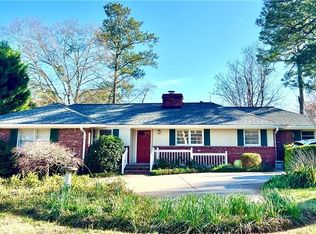 105 Silverwood Rd, Sandy Springs, GA 30342