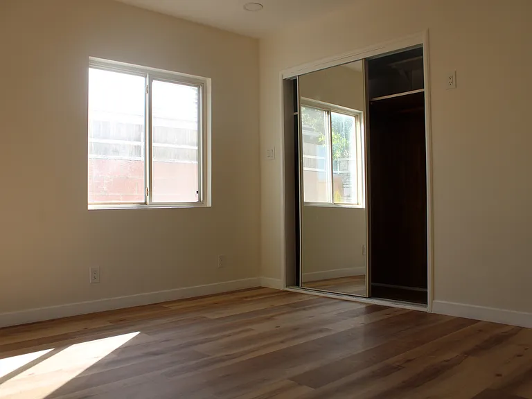 325 Winchester Ave — Photo 10
