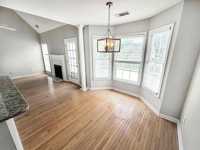 2092 Drogheda Ln — Photo 10