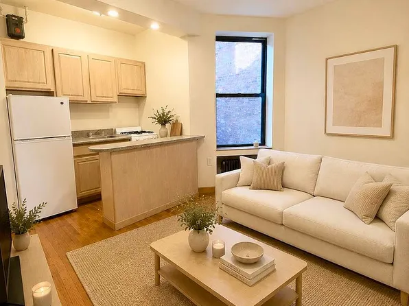 227 E 50th St APT 8, New York, NY 10022