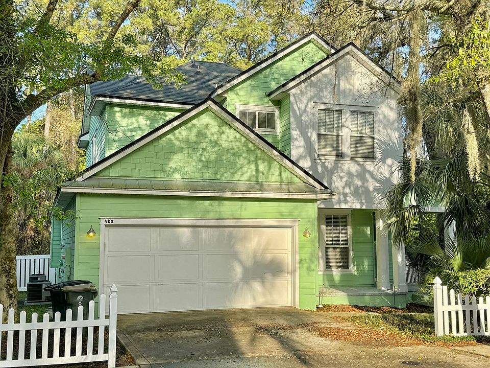1st image of 900 Paradise Ln