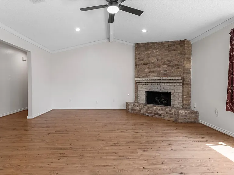 16319 Pitch Pine Dr — Photo 20