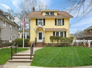 20 Myrtle St, Rutherford, NJ 07070
