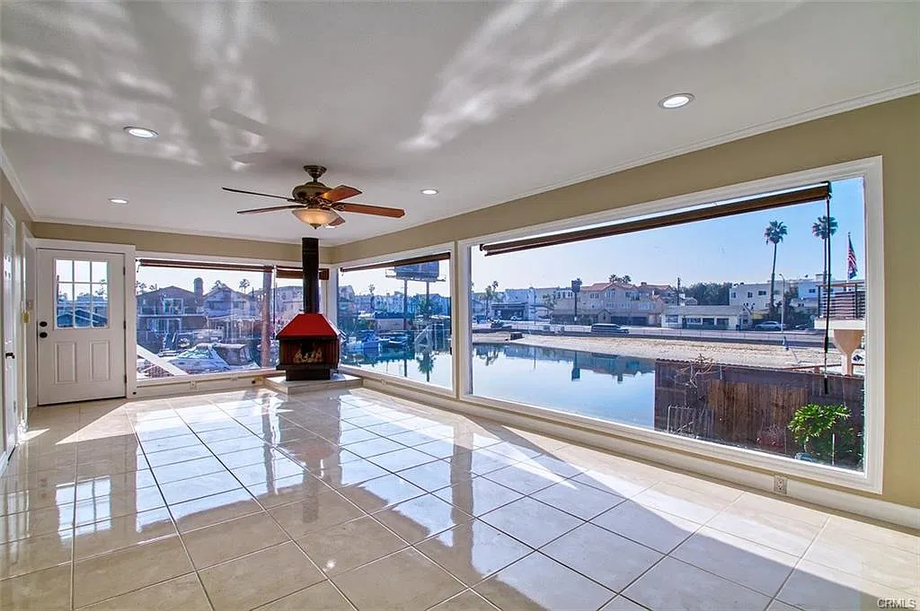 2 bed, 11 sqft, $4,200 — Photo 3