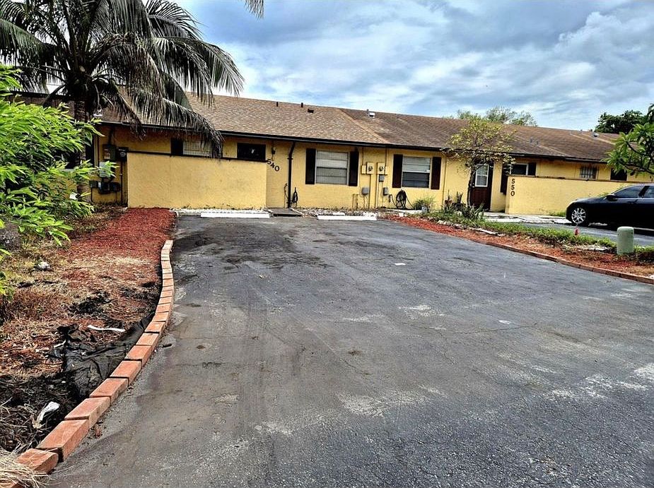 1st image of 540 NW 43rd St