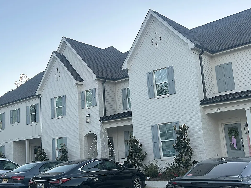 1 Pat Patterson Pkwy #903