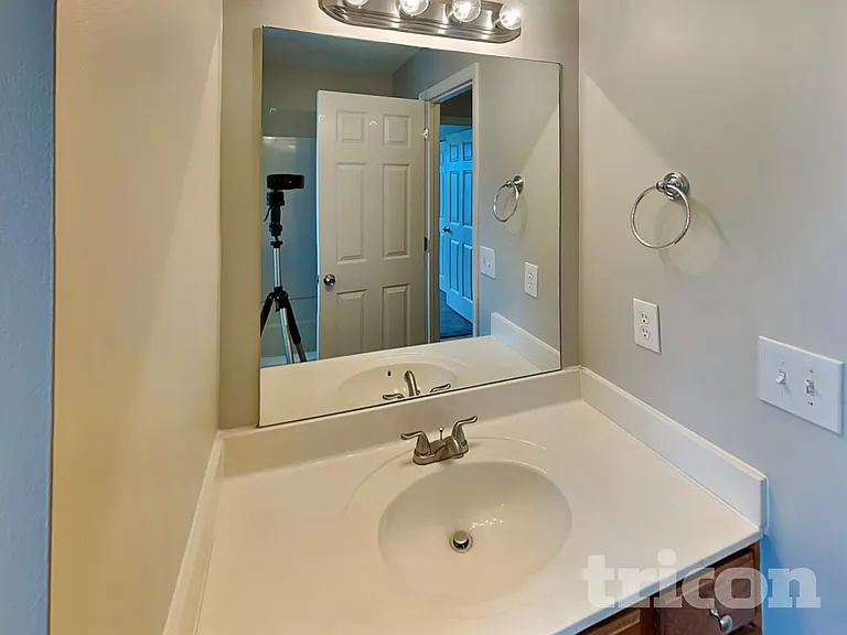 119 Bradford Cir — Photo 16
