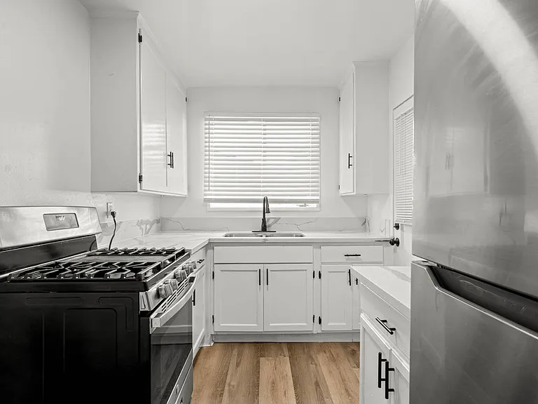 4320 Santa Rosalia Dr #A — Photo 4