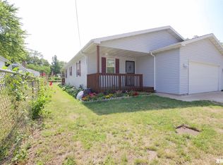218 Meyers St S, Pekin, IL