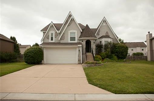 1st image of 1113 NE Franklin Dr