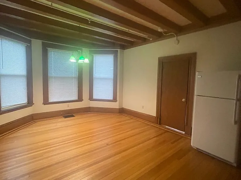 25 Bartlett Ave — Photo 4