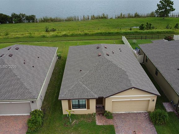 3rd image of 2073 Farmhouse Rd