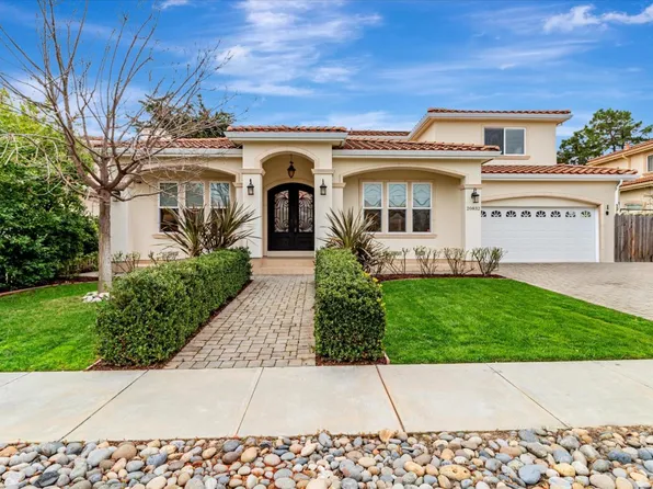 20832 Greenleaf Dr, Cupertino, CA 95014