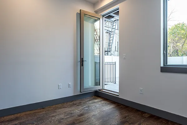 Rented by Nooklyn NYC LLC | media 47