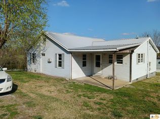 325 Oakland St, Burkesville, KY 42717