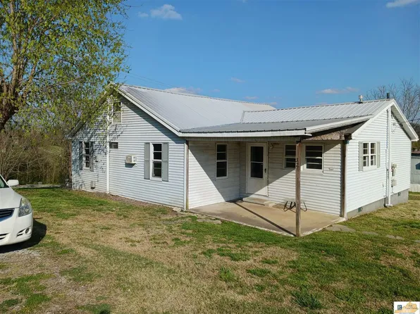325 Oakland St, Burkesville, KY 42717