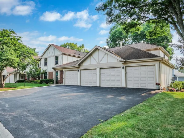 733 Elmwood Ln APT C2, Wheeling, IL 60090