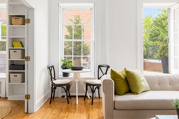 Sold by Compass | media 6