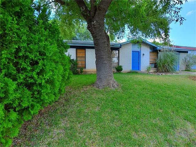 2nd image of 9904 Woodglen Dr