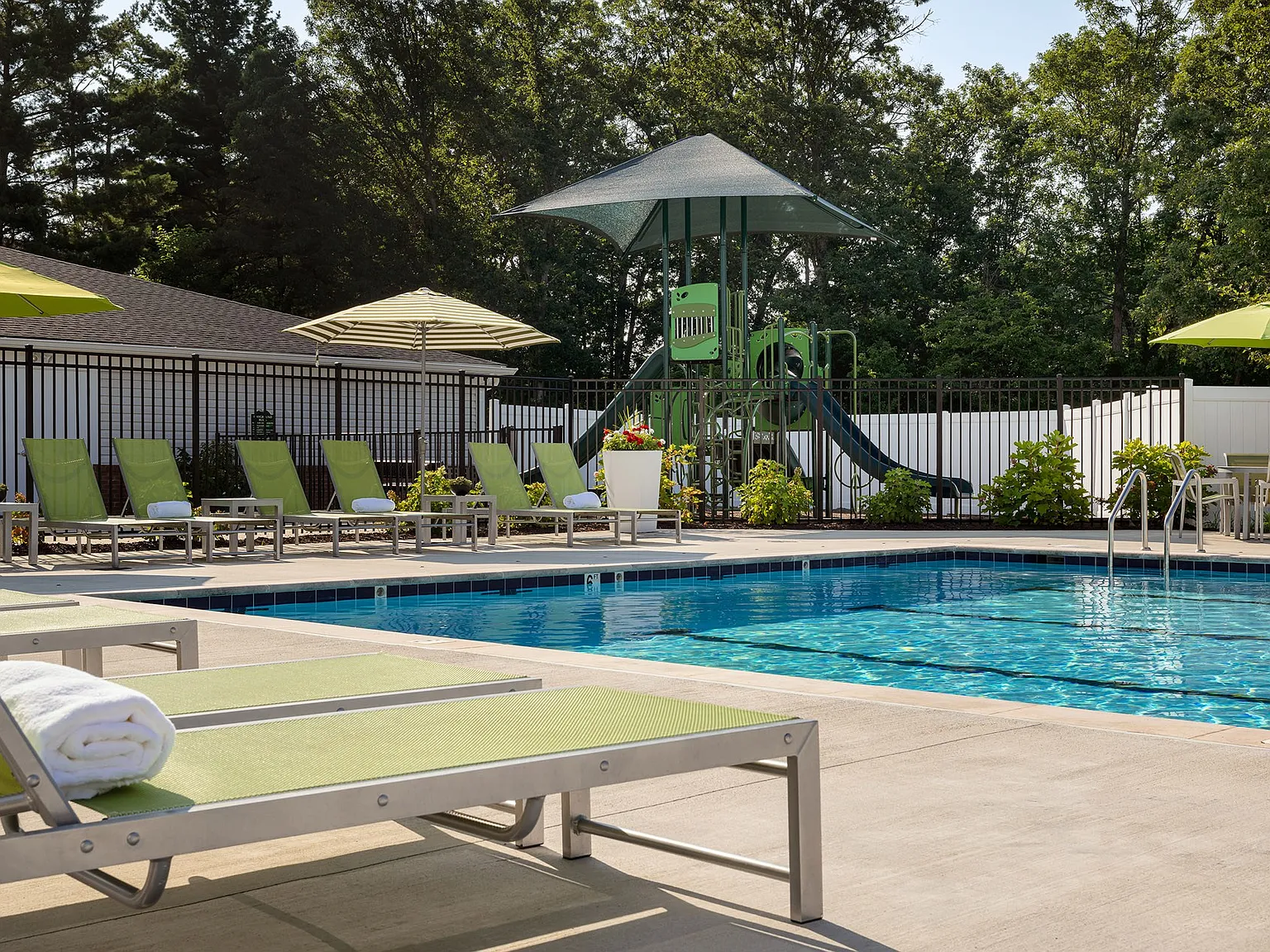 Chadwick Manor Townhomes — Photo 3