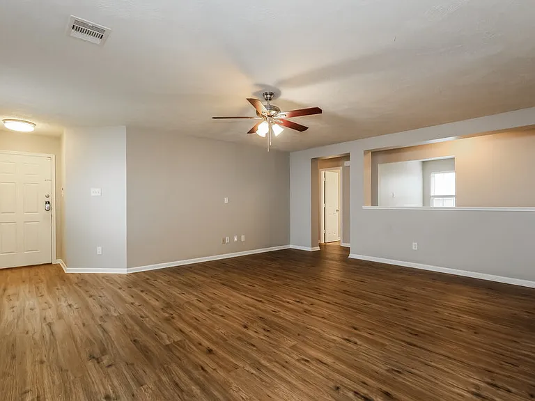 8138 Sanders Glen Ln — Photo 5