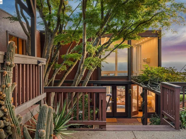 1085 Sterling Ave, Berkeley, CA 94708