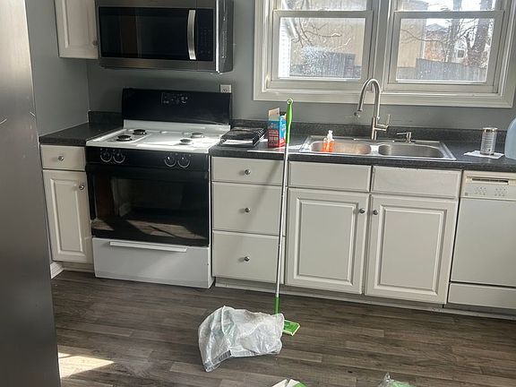 4th image of 501 Lincoln Ave