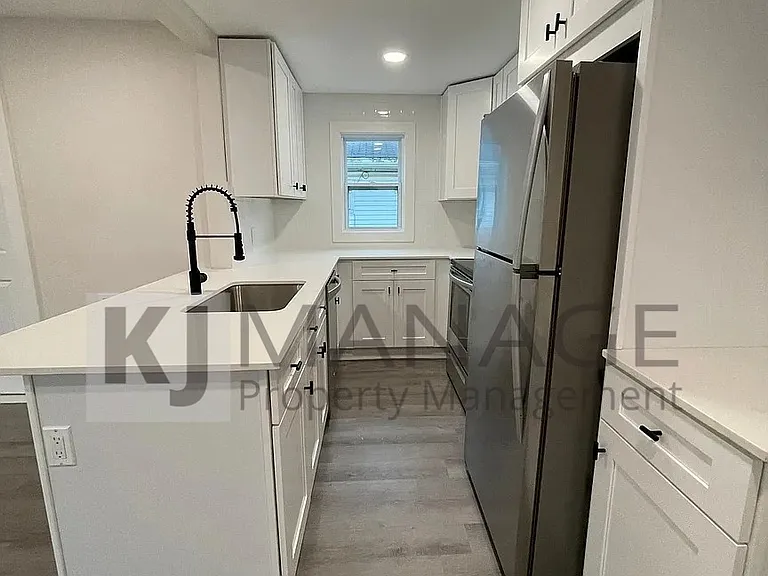 508 E Bernhard Ave — Photo 4