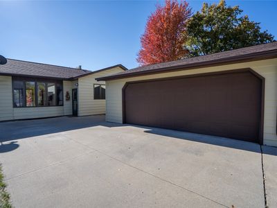 1221 Monroe Dr, Newton, IA, 50208