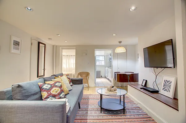 Rented by Corcoran | media 2