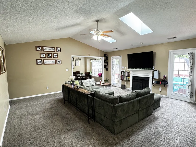 95 Pollard Dr — Photo 4