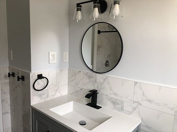 5th image of 674 Courtland Ave Floor 2