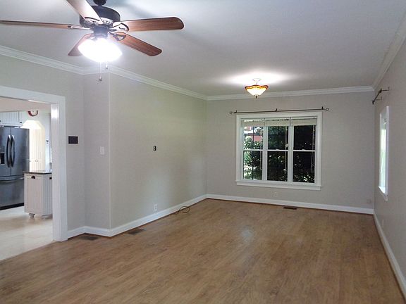 5th image of 1506 Old Hollow Rd