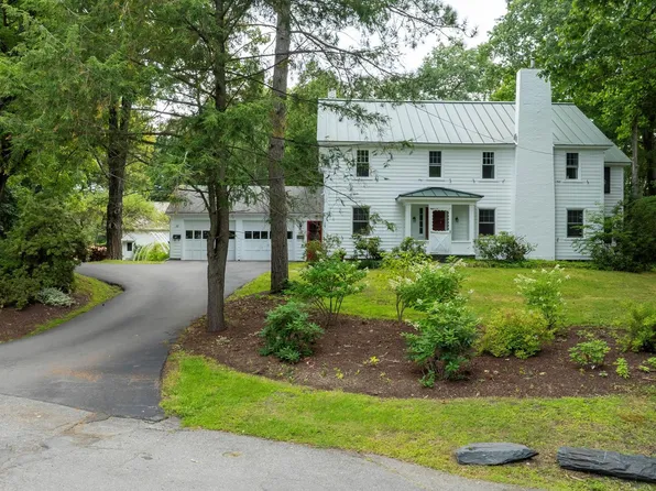 30 Crosby Street, Brattleboro, VT 05301