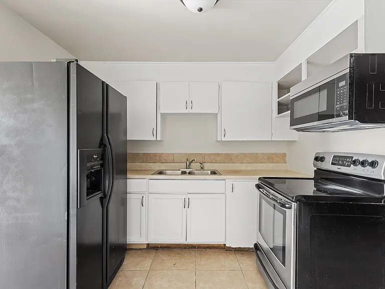 908 W Ruby St — Photo 15