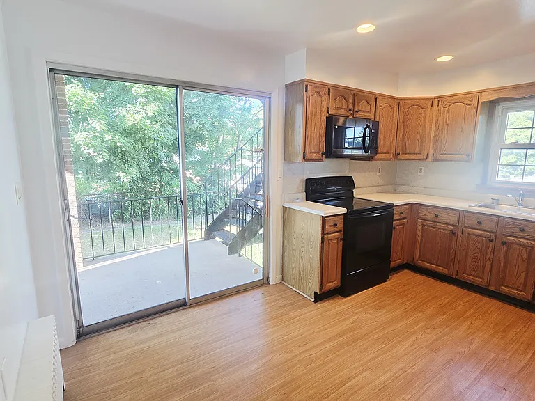 Frazier Pl — Photo 1