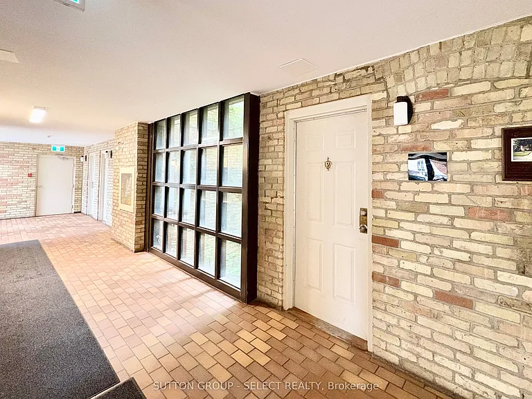 440 Wellington St #103 — Photo 26