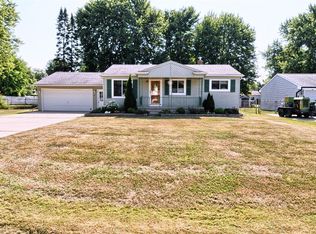 4413 Carmanwood Dr, Flint, MI 48507