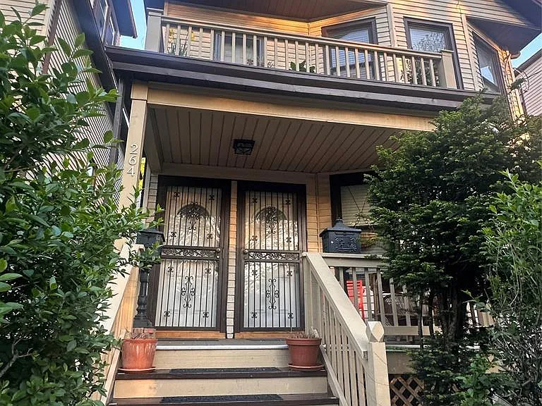 264 Valley St — Photo 1