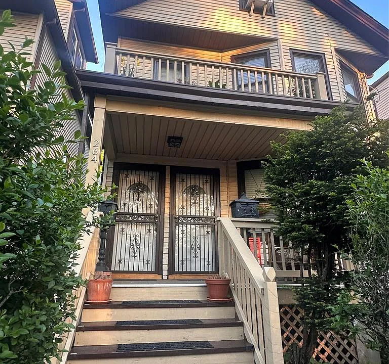 264 Valley St