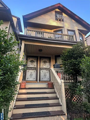 264 Valley St Photo 1