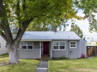 915 SW 14th St, Redmond, OR 97756