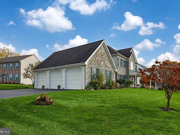 2nd image of 600 Spring Hollow Dr