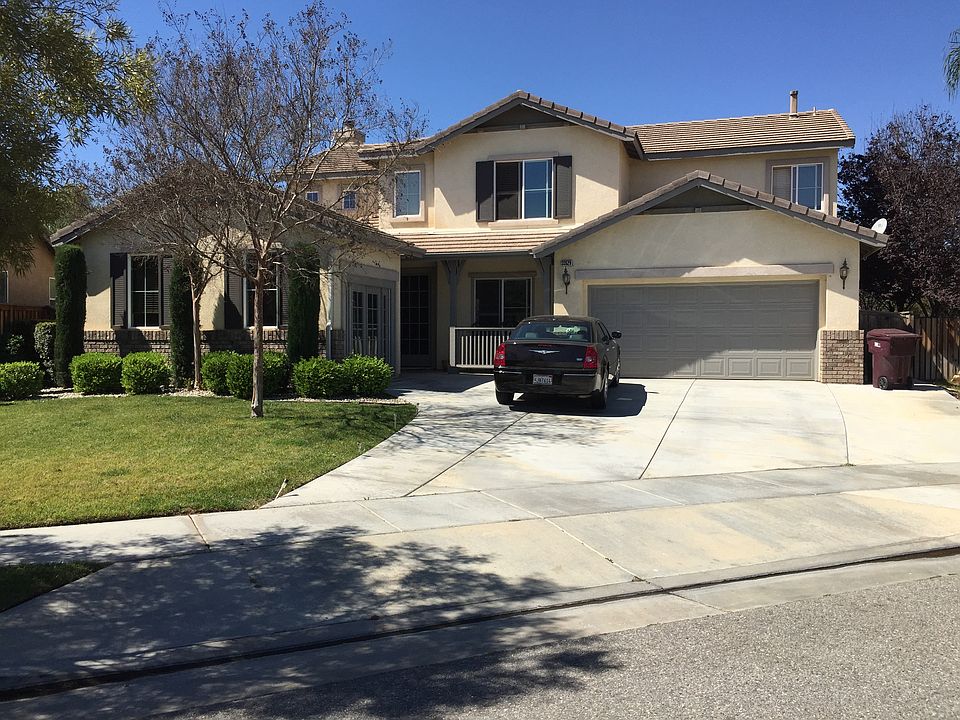 1st image of 33529 Iris Ln