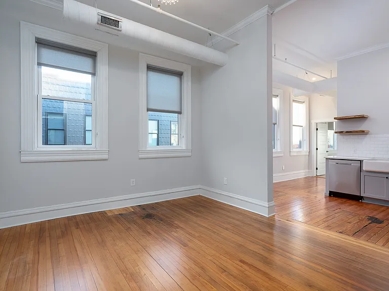 52 Union St S #204 — Photo 2