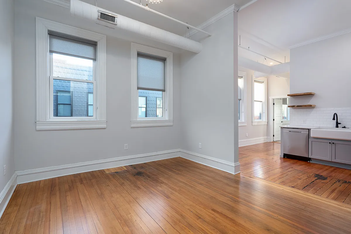 Building Photo - 52 Union St S #204