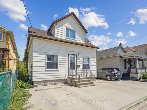 26 Vine St S, Saint Catharines, ON L2R 3X8
