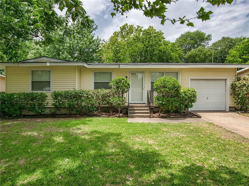 1st image of 733 Huddleston Dr
